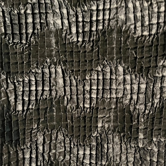 Nicola black textured short sleeve blouse - Picture 3 of 4